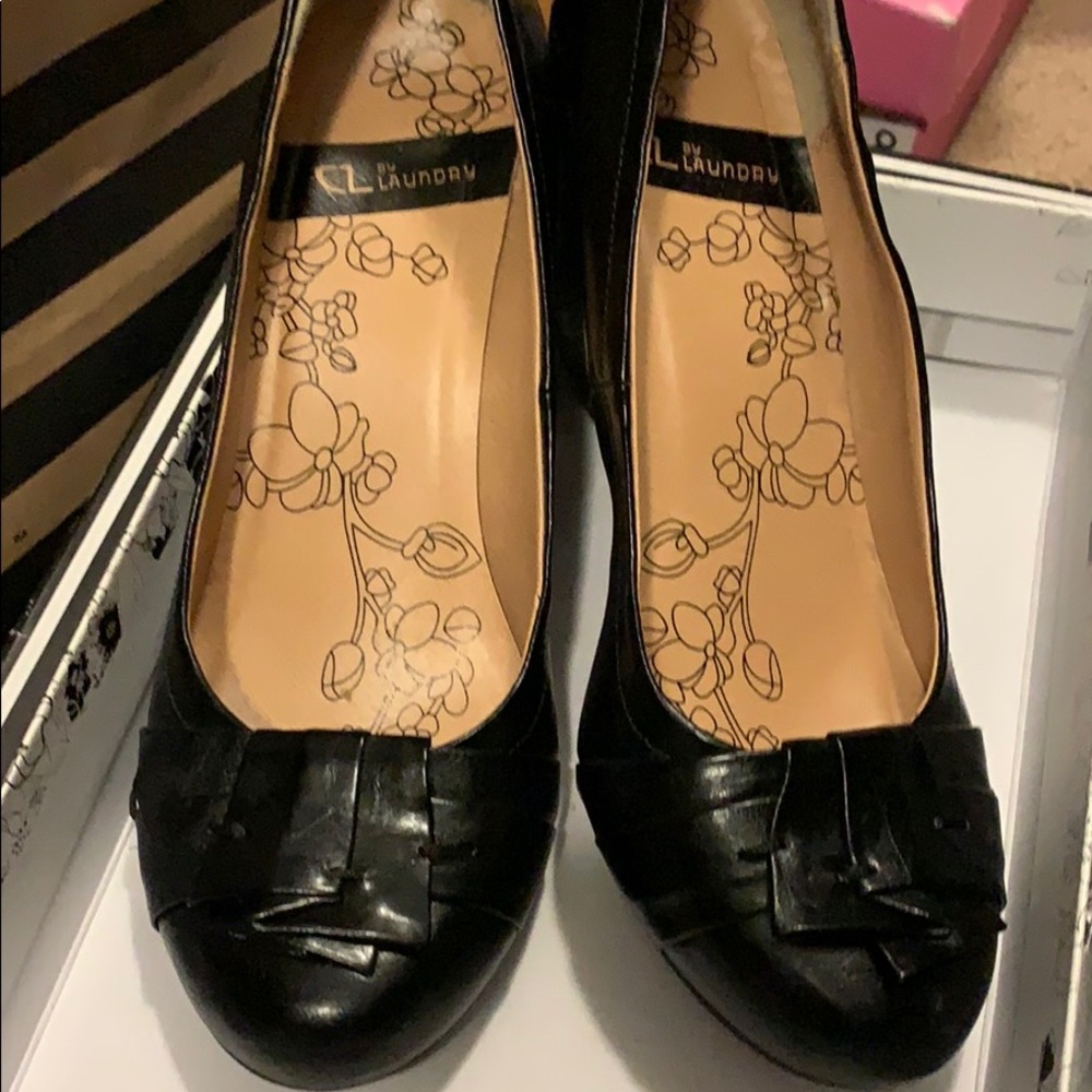 Black wedge
